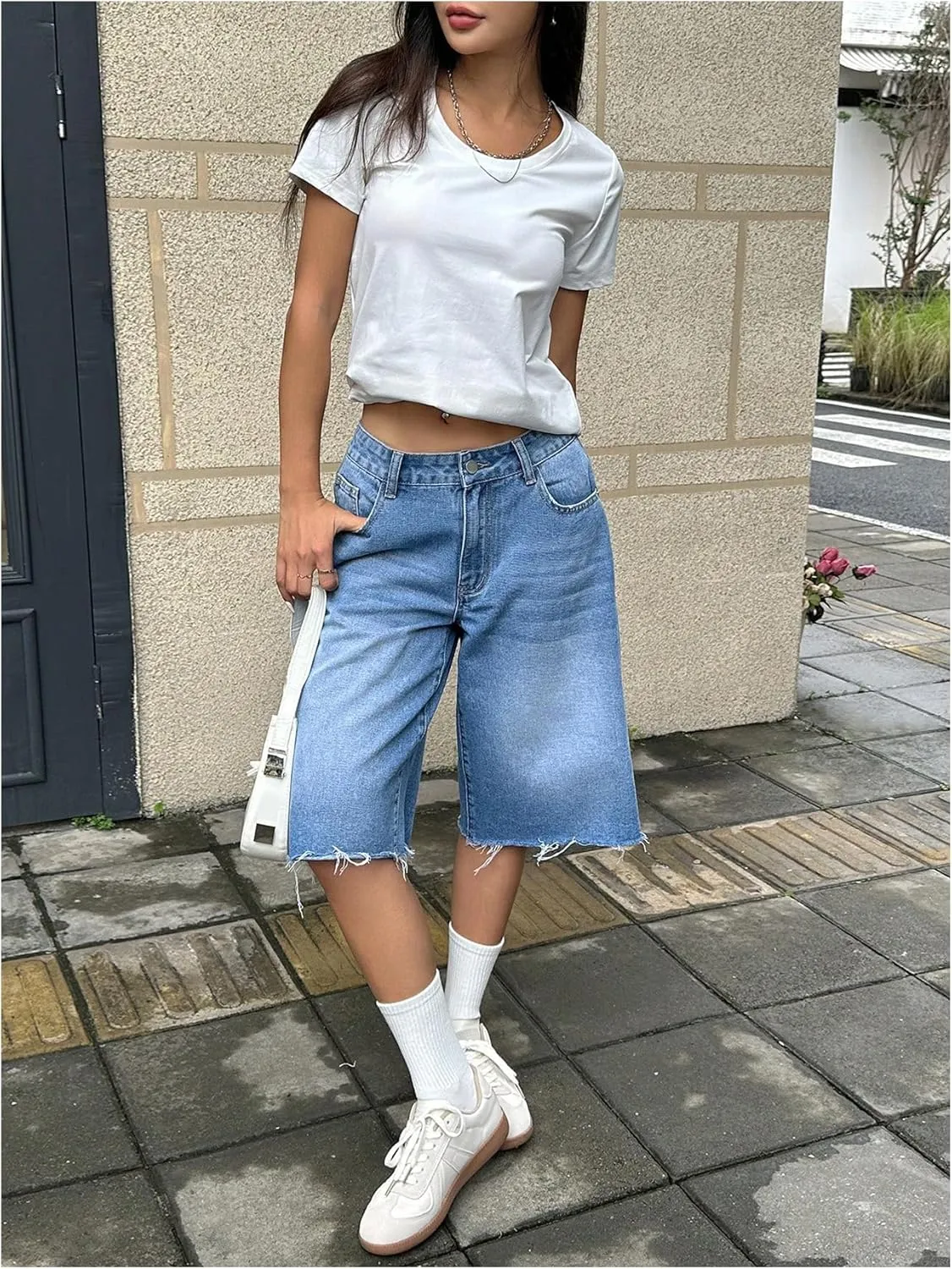WDIRARA Women's Low Rise Baggy Denim Shorts Wide Leg Bermuda Jean Shorts