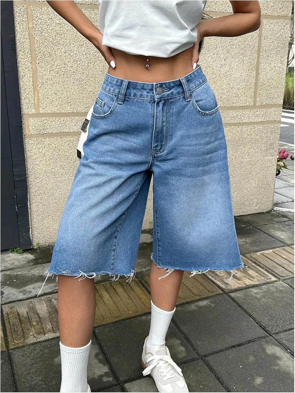 WDIRARA Women's Low Rise Baggy Denim Shorts Wide Leg Bermuda Jean Shorts